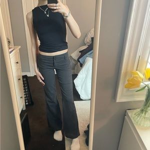 Low waisted trousers